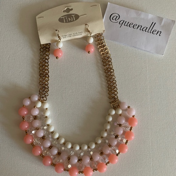 Collar Necklace and Earrings Set- Pink & White - Picture 8 of 10